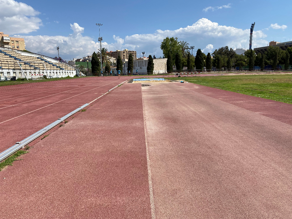{"caption":"Estadio Municipal de Atletismo Joaquin Villar","uploader":"Uploaded by: Josefin, Athlete from Finland"}